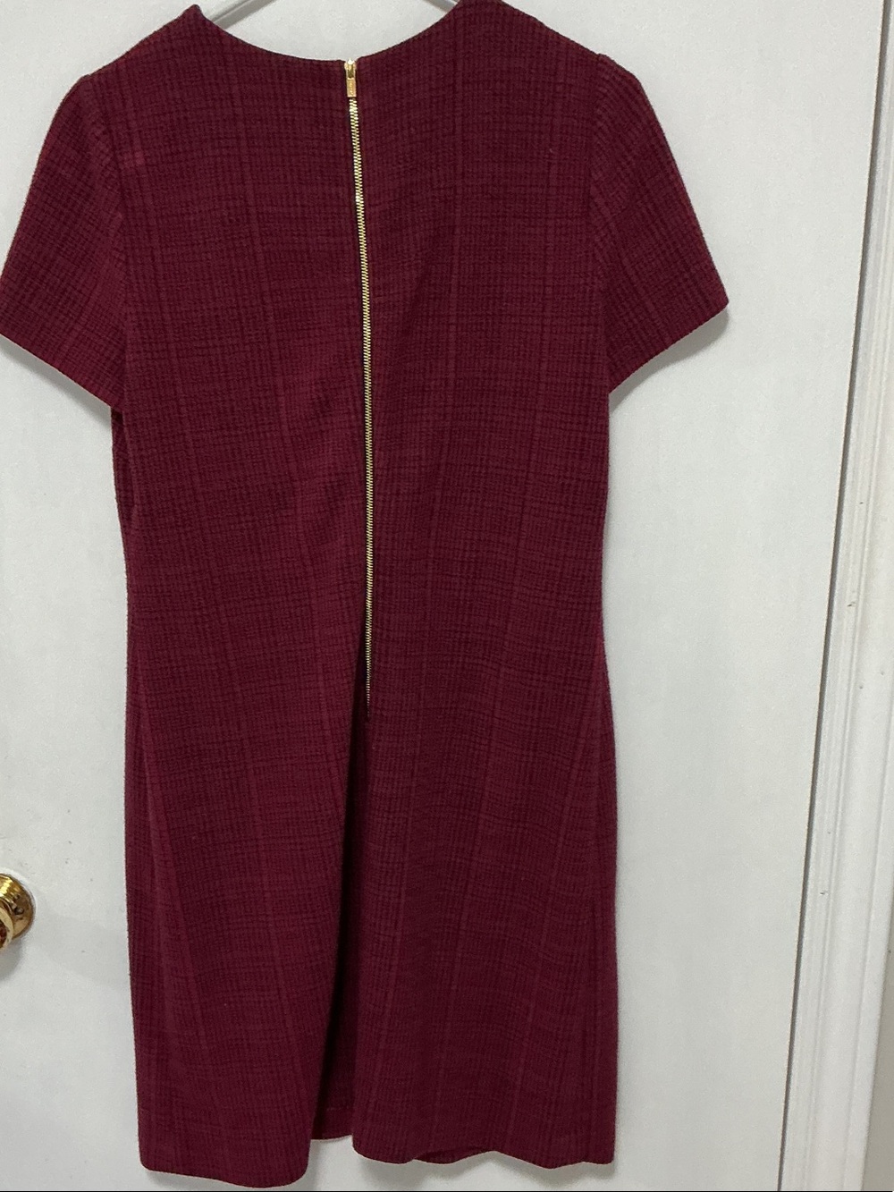 Calvin Klein Textured Short-Sleeve Midi Dress in Burgundy - Picture 2 of 5